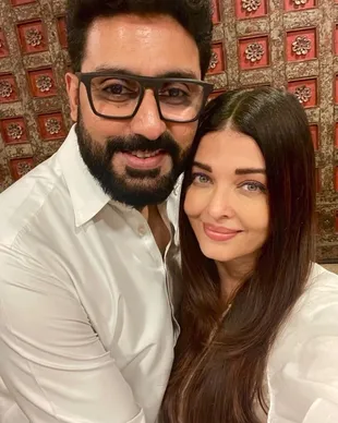 8 Fakta Perjalanan Cinta Aishwarya Rai dan Abhishek Bachchan, Awal Jumpa Hingga Kini Ramai Dikabarkan Bakal Cerai