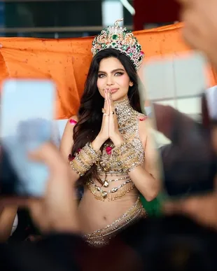 8 Potret Rachel Gupta, Sosok Viral yang Ungkap Berbagai Skandal Miss Grand International - Sampai Kembalikan Mahkota Kemenangan!