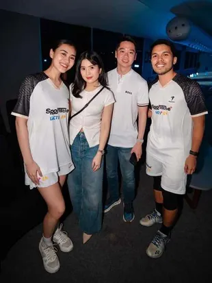 Aaliyah Massaid dan Thariq Halilintar Tanding Badminton, Baby Arash Ikut Naik Podium