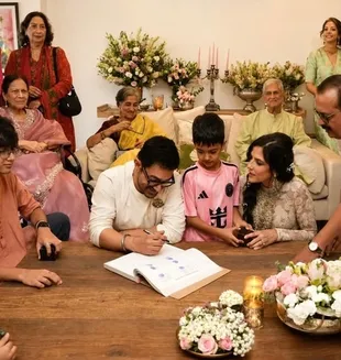 Aamir Khan dan Gauri Spratt Menikah, Gelar Acara Lesehan di Rumah