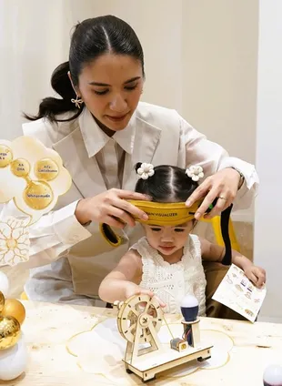Acha Sinaga Bagikan Cerita Jadi Ibu di Era Digital, Tekankan Pentingnya Nutrisi dan Stimulasi Anak