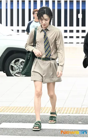 Airport Fashion Renjun NCT DREAM yang Selalu Stylish dan Curi Perhatian