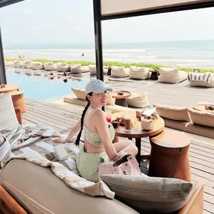 Angel Karamoy dan Gusti Ega Liburan di Bali, Pamer Cincin Berlian Raksasa