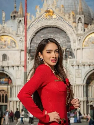 Angel Karamoy Lanjut ke Venesia, Lengket Lagi dengan Gusti Ega