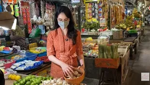 Arumi Bachsin Masak Sayur Lodeh Pe untuk Ultah Emil Dardak, Rela Lawan Rasa Takut