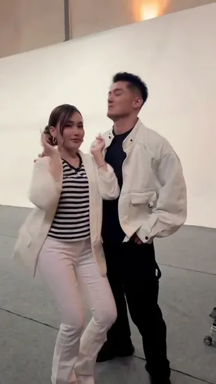 Ayu Ting Ting - Boy William Battle Sama Sarwendah - Giorgino, Tampil Kompak