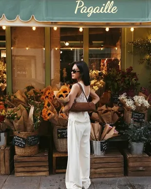 Azizah Salsha Santai Liburan di Paris Usai Resmi Cabut Laporan ke Bigmo