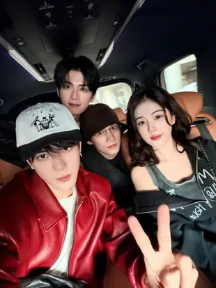 Bai Lu, Zeng Shunxi Hingga Li Yunrui Dukung Yuqi di Konser i-dle Korea