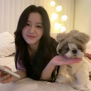 Bao Shangen Tampil Bareface di Unggahan Weibo Terbaru, Tetap Menawan Tanpa Makeup