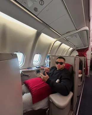 Bigmo - Resbob Jadi Tersangka Pencemaran Nama Azizah Salsha