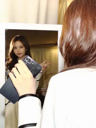 Carmen Hearts2Hearts Rayakan Ulang Tahun dengan Tumpeng di Fan Meeting Jakarta