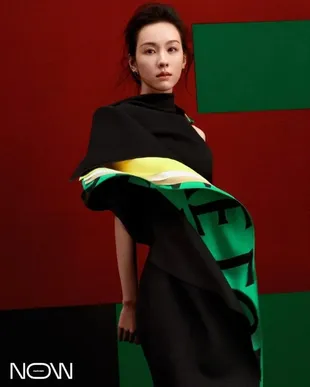 Chen Duling Tampil Menawan di Pemotretan Bareng Marie Claire NOW