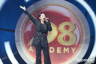 Dewi Perssik: Jadi Penyanyi Juga Harus Perhatikan Attitude Panggung