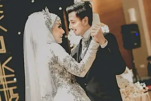 Fairuz A Rafiq Bagikan Momen Perjalanan 9 Tahun Pernikahan dengan Sonny Septian