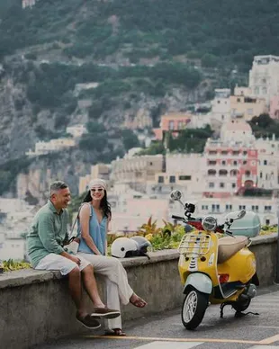 Gading Marten dan Medina Dina Pamer Liburan di Italia, Romantis Nikmati Positano