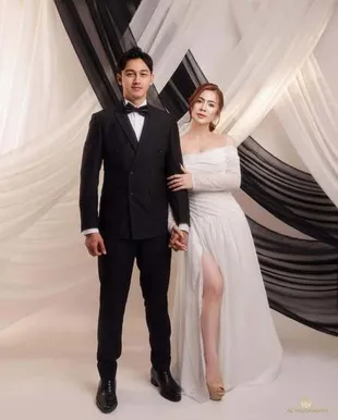 Gaya Felicya Angelista saat Photoshoot Keluarga, Tampil Elegan Bareng Dua Putrinya