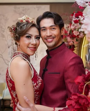Hessel Steven Tunangan di Usia 43, Tampil Serasi dengan Calon Istri
