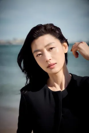 Ini Alasan Jun Ji Hyun Tak Punya Media Sosial, Takut Bikin Kesalahan
