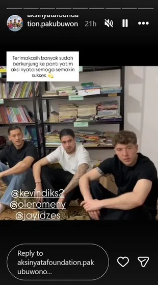 Jay Idzes ke Panti Asuhan Bareng Kevin Diks dan Ole Romeny