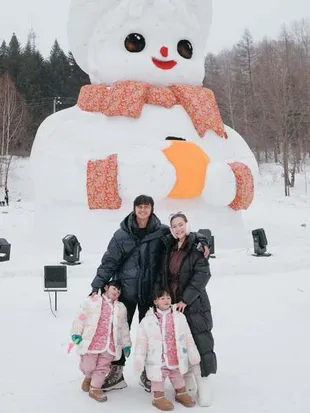 Kehangatan Keluarga Felicya Angelista di Tengah Salju, Harmonis di Suhu -26 Derajat Celcius