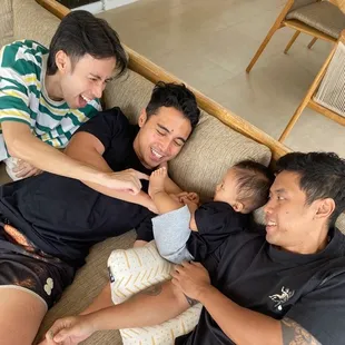 Kenangan Kebersamaan Vidi Aldiano dan Adik-Adiknya, Kakak Luar Biasa