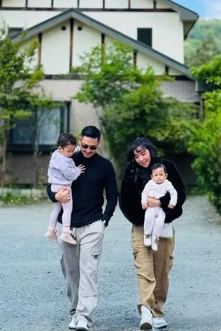 Kerap Dibandingkan Dengan Dewi Perssik, Istri Angga Wijaya Tertekan Hujatan Netizen