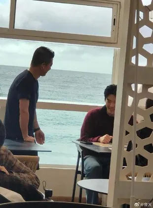 Kim Woo Bin dan Shin Min Ah Honeymoon di Spanyol, Cincin Nikah Bikin Salfok