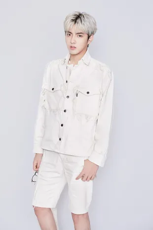 Kris Wu Dirumorkan Dibebaskan dari Penjara dan Pulang ke Kanada