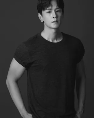 Lim Joo Hwan Kerja di Pusat Distribusi Saat Hiatus, Dikonfirmasi Agensi