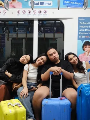 Lula Lahfah Meninggal Dunia, Keanu Agl Curhat Pilu