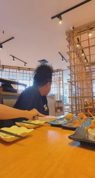 Momen Arie Kriting Dapat Hadiah Ultah dari Indah Permatasari, Romantis Banget