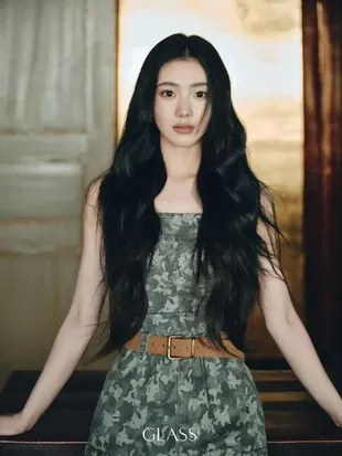 10 Penampilan Flawless Liu Haocun di Pemotretan Majalah Glass Edisi Maret 2026