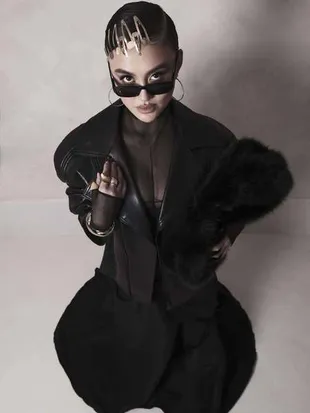 Potret Agnez Mo Tampil Serba Hitam di Gold Gala 2026, Auranya Unik dan Berani