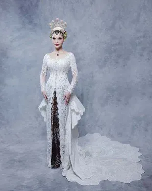 Potret Akad Nikah Tengku Nadira dan Teuku Agassi Revano: Usung Adat Jawa