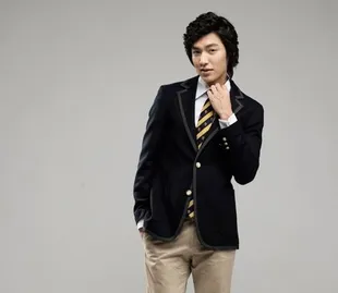 Potret Baju Seragam Sekolah di Drama Korea yang Simple tapi Kece Abis