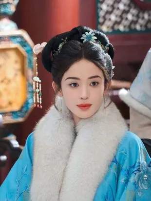 Potret Cantik Gulnezer Bextiyar di Drama China Terbaru GLORY, Punya Aura Bangsawan yang Elegan  
