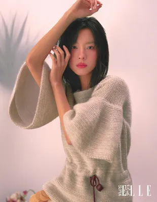 Potret Cantik Zhuang Dafei Jadi Cover Majalah SuperELLE China Edisi Maret 2026