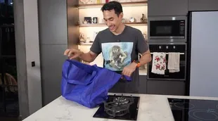 Potret Dapur Rumah Darius Sinathrya dan Donna Agnesia, Desain Minimalis