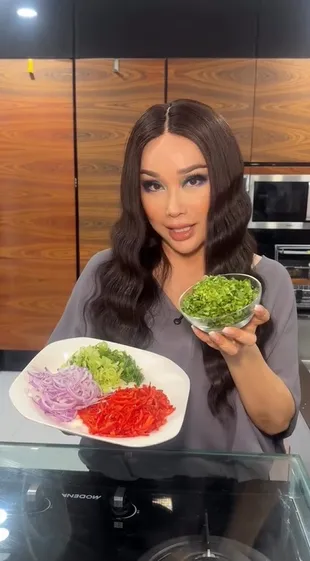 Potret Dapur Titi DJ yang Memiliki Desain Modern dengan Kesan Elegan dan Rapi