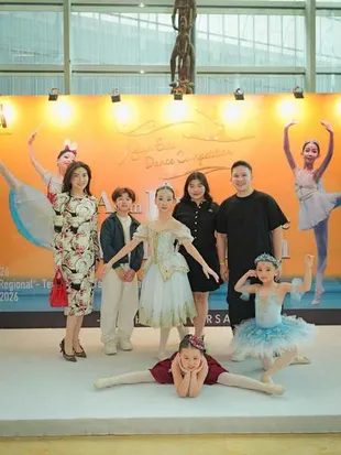 Potret Kedua Putri Sarwendah Ikut Kompetisi Balet, Thania Bawa Pulang Medali Perak