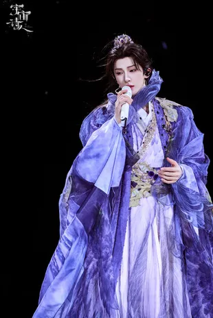 Potret Kostum Liu Yu saat Dance No Batidao di Konsernya yang Tampil Dramatis dan Elegan