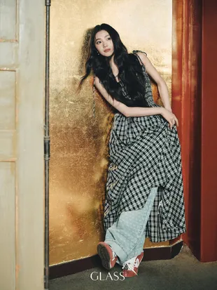 Potret Liu Haocun Tampil Menawan di Cover Majalah GLASS versi China