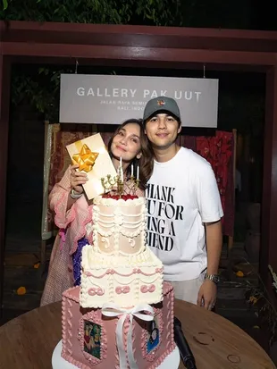 Potret Luna Maya Rayakan Ulang Tahun ke-43 di Bali