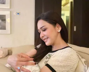 Potret Maia Estianty Tak Bisa Jauh dari Baby Soso, Nikmati Euforia Jadi Oma