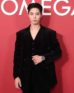 Potret Park Bo Gum di Omega House Milan 2026, Gantengnya Mahal