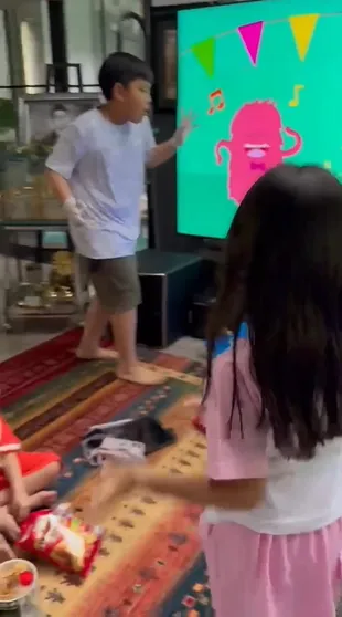 Potret Rumah Amy Qanita yang Homey, Seru Jadi Tempat Kumpul Cucu-Cucu