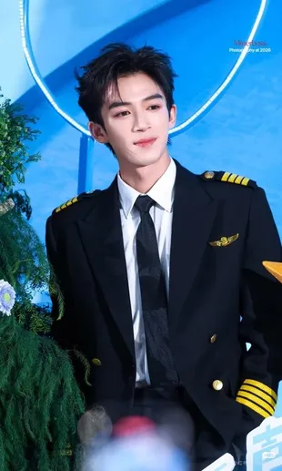 Potret Tampan Wang Xing Yue Jadi Pilot di Drama A Love Confession, Pesonanya Gak Bisa Dilawan