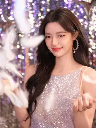 Potret Terbaru Xu Ruohan dengan Kecantikan yang Cerminkan Pesona Bintang