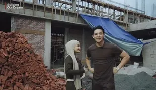 Proses Pembangunan Rumah Baru Rey Mbayang dan Dinda Hauw