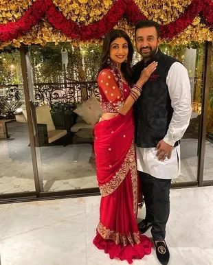 Rayakan 15 Tahun Pernikahan, Potret Mesra Shilpa Shetty dan Raj Kundra yang Makin Romantis